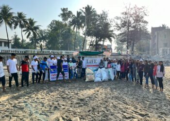 अलिबाग समुद्र किनारी स्वच्छता अभियान