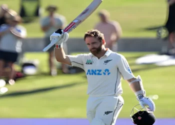 विलियमसनचा डबल धमाका