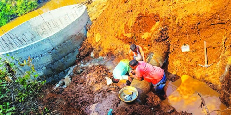 पाण्याविना महाडकरांचे हाल