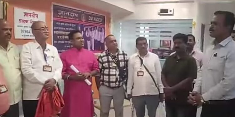 माथेरान नागरी सहकारी पतसंस्थेचा सोलापूरला अभ्यास दौरा