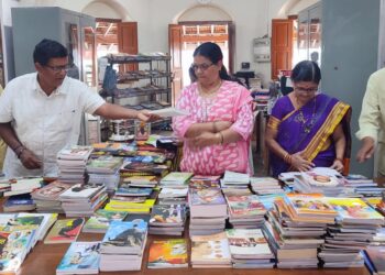 वाचनसंस्कृती टिकवण्यासाठी प्रयत्न करा: दीपाली जोशी