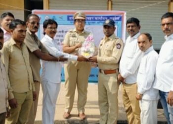 अपघातग्रस्तांचे फोटो काढण्यापेक्षा मदत करा: विजय चामे