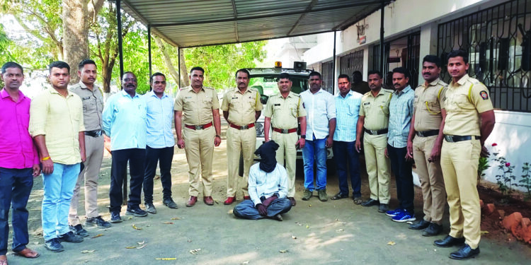 धक्कादायक! कर्जत येथे पत्नीची गोळ्या झाडून हत्या