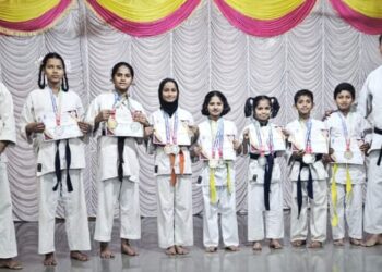 कराटे स्पर्धेत नेरळच्या विद्यार्थ्यांचे यश