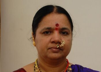 हर्षल पाटील यांना मातृशोक