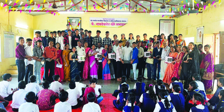 दहावी, बारावीच्या विद्यार्थ्यांना निरोप