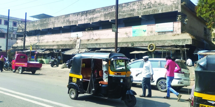 हॉकर्स झोन धूळ खात पडून; सिडकोच्या उदासीनतेचा फटका