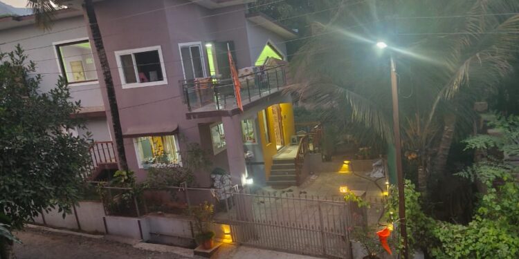 पेंढाबे सरपंचाचे सरकारी जागेत अतिक्रमण; पद रद्द करण्याची मागणी