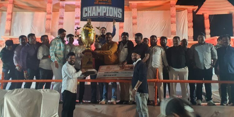 मोहोपाडा क्रिकेट सामन्यांत अंश इलेव्हन संघाची बाजी