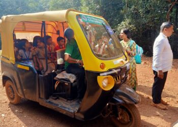 ई-रिक्षाला भरभरुन प्रतिसाद