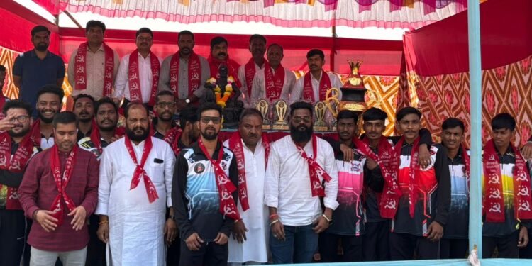 कामोठेतील तरुणांचा शेकापमध्ये प्रवेश