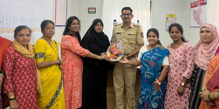 पोलीस निरीक्षक काळसेकर यांचे स्वागत