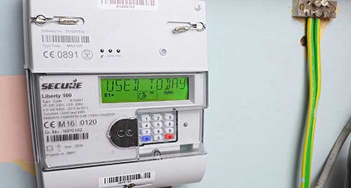 वीज ग्राहकांच्या घरी लागणार स्मार्ट मीटर