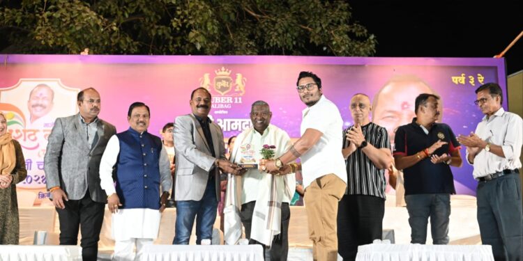 क्रीडाभवनला मधुकर ठाकूर यांचे नाव देणार