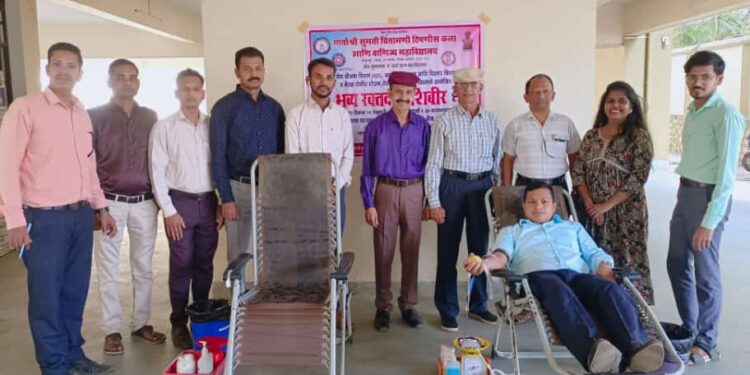 टिपणीस महाविद्यालयात रक्तदान शिबीर