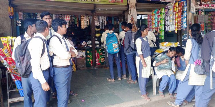 कोलाड-रोहा मार्गावर बसथांबा नाही