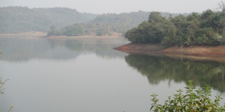 साळोख धरणाची दुरुस्ती रखडली