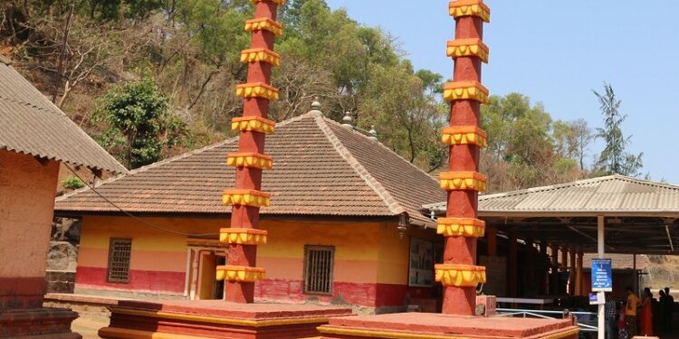 हरिहरेश्वराचे देऊळ बंद