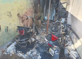खोपोलीत तीन दुचाकी अज्ञाताने जाळल्या