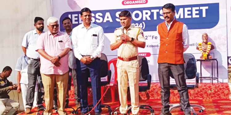 तासगावकर संकुलात क्रीडा महोत्सव