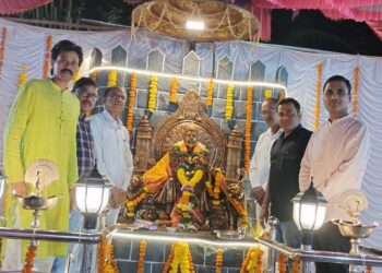 छत्रपती शिवाजी महाराजांच्या स्मारकाचे लोकार्पण