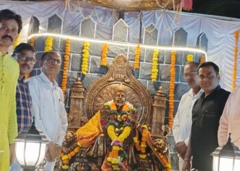 छत्रपती शिवाजी महाराजांच्या स्मारकाचे लोकार्पण