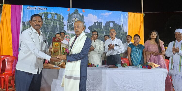 स्वातंत्र्यसैनिक भगत मास्तर यांना मरणोत्तर शिव पुरस्कार प्रदान