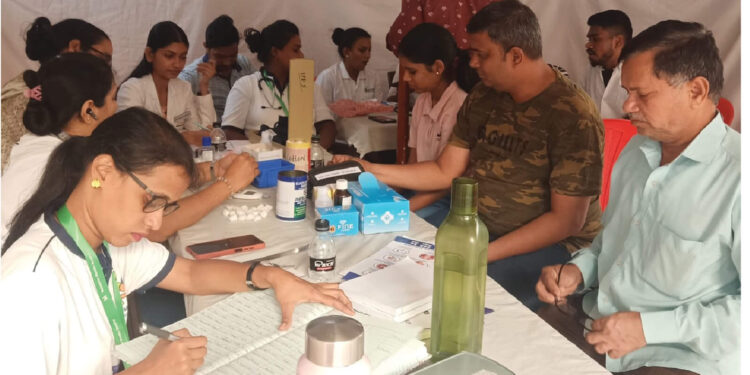 बाबासाहेब लिगल पँथरच्या माध्यमातून आरोग्य तपासणी शिबीर