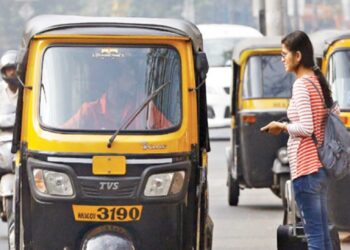 पनवेलमध्ये प्रीपेड रिक्षाची प्रतीक्षाच