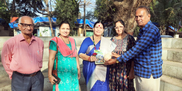 रायगड काव्य कट्ट्यावर आनंदोत्सव