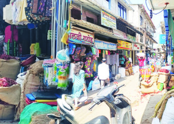 व्यापार्‍यांच्या मिर्चीमुळे पेणकरांना ठसका