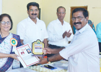 भालचंद्र वर्तक यांचा सन्मान