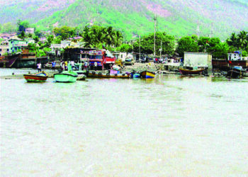 करंजा बंदराच्या पहिल्या टप्प्याचे काम पूर्ण