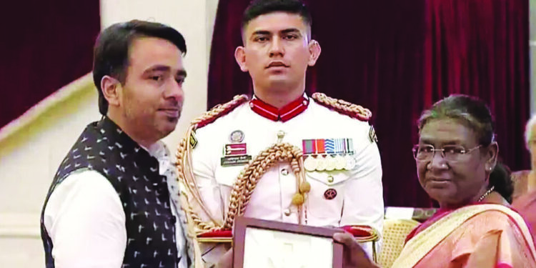 चौघांना मरणोत्तर भारतरत्न प्रदान