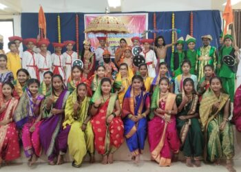 सुमतीबाई देव विद्यालयात बालसभा उत्साहात