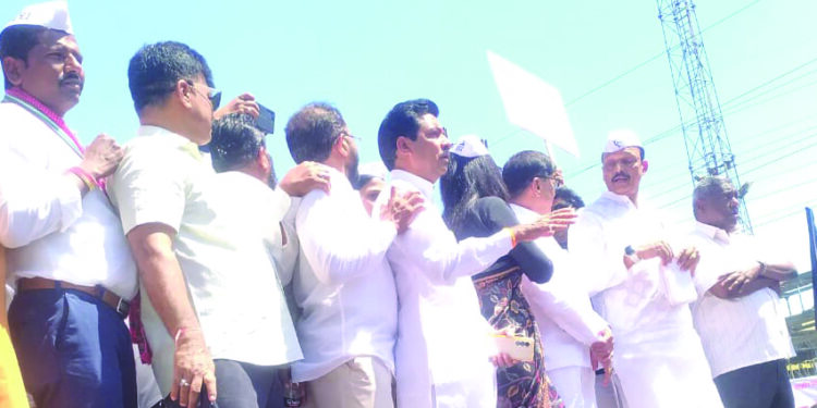 जैववैद्यकीय प्रकल्पाविरोधात ‌‘चले जाव’ चा नारा