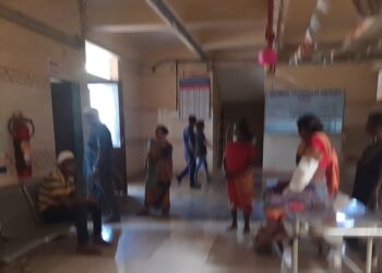 रिक्षा आणि कारचा अपघात; पाच जण जखमी