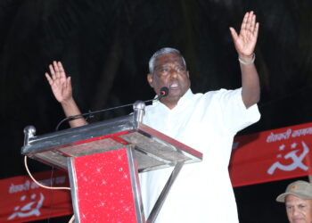 गद्दारांना गाडण्याचा शेकापचा निर्धार