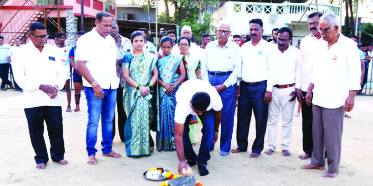 ओमकार क्रीडा मंडळाने खेळाडूंना नेहमीच प्रोत्साहन दिले