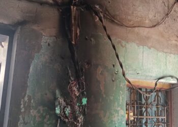 कासार आळी येथे शॉर्टसर्किटमुळे घराला आग