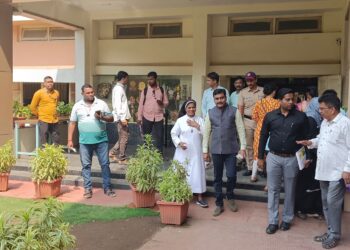 जिल्ह्यातील मतदान केंद्राची होणार पाहणी