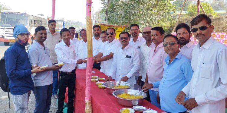 सत्याग्रह दिनानिमित्त नाश्ता व पाण्याची व्यवस्था