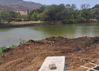 आडिवलीमध्ये उल्हास नदीत उत्खनन