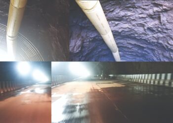 भुयारी मार्गातील वाहनांवर जलाभिषेक