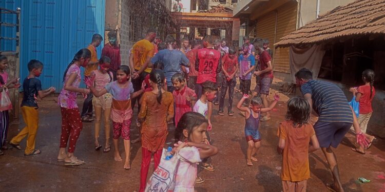 म्हसळ्यात रंगपंचमी उत्साहात
