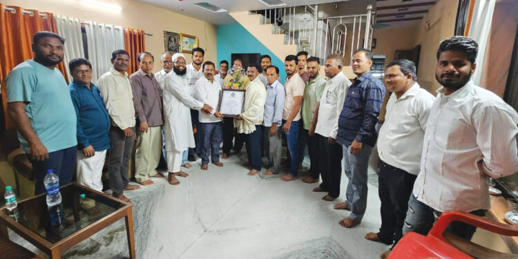 सचिन घाडी यांचा सत्कार