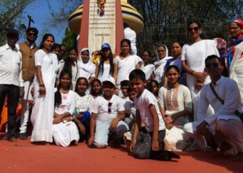 महाड येथे महामानवाला अभिवादन