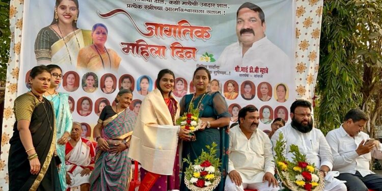 वावंजे येथे महिलांचा सन्मान