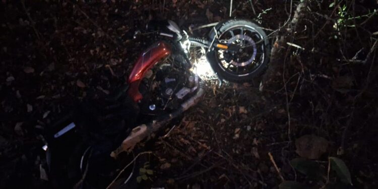 कार्लेखिंडीत अपघात! 30 वर्षीय तरुणाचा जागीच मृत्यू