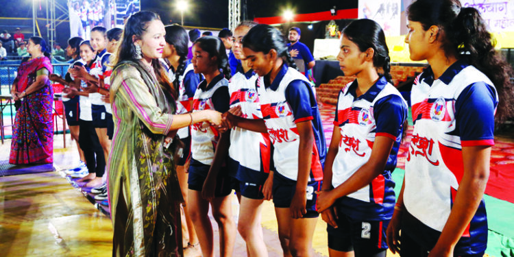 अलिबाग क्रीडा महोत्सवाला रायगडकरांची दाद